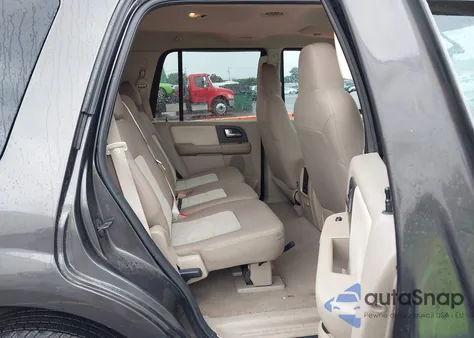 2005 Ford Expedition Xlt из США, поврежденный, VIN 1FMPU15525LA76463